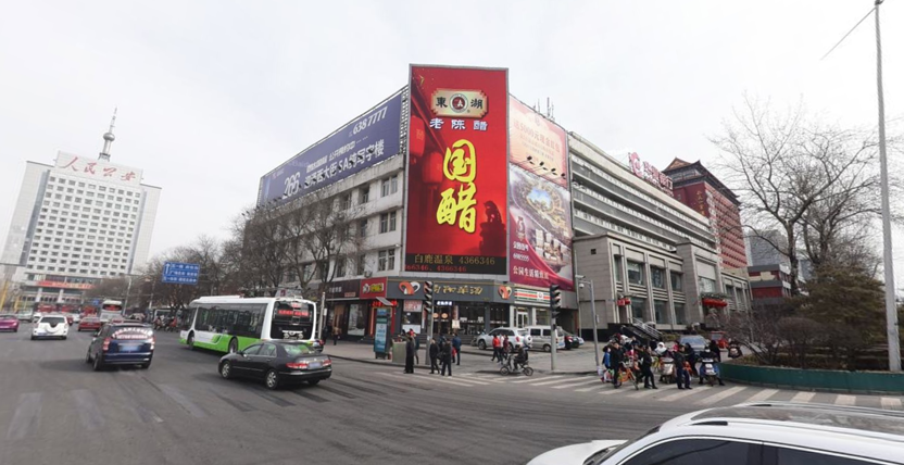 太原迎澤大街五一廣場室外全彩色顯示（shì）屏