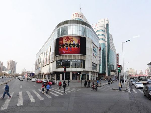 天津號外時尚館室外（wài）全彩屏（píng）
