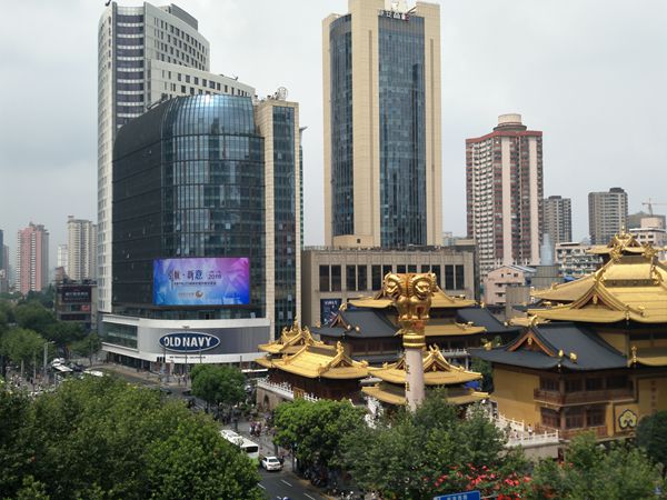 上海百樂門led全彩顯示（shì）屏