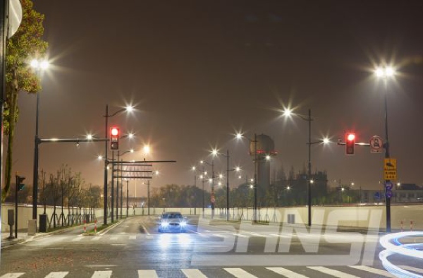 上海（hǎi）/聯虹路-綏寧路道（dào）路照明