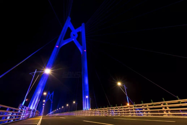 LED照明標杆項目（mù）：港珠澳大橋