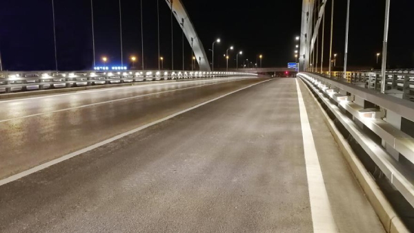 園林大橋-三（sān）思LED低位照明多功能路燈（dēng）