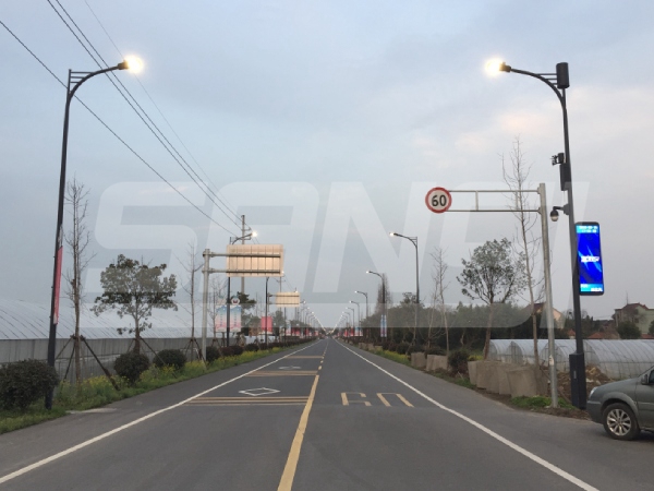 浙（zhè）江大雲溫（wēn）泉大道智慧路燈