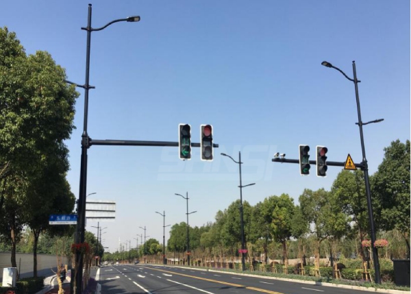5G,微基站,搭（dā）載,智（zhì）慧路（lù）燈,加速城市,多杆合一,進程