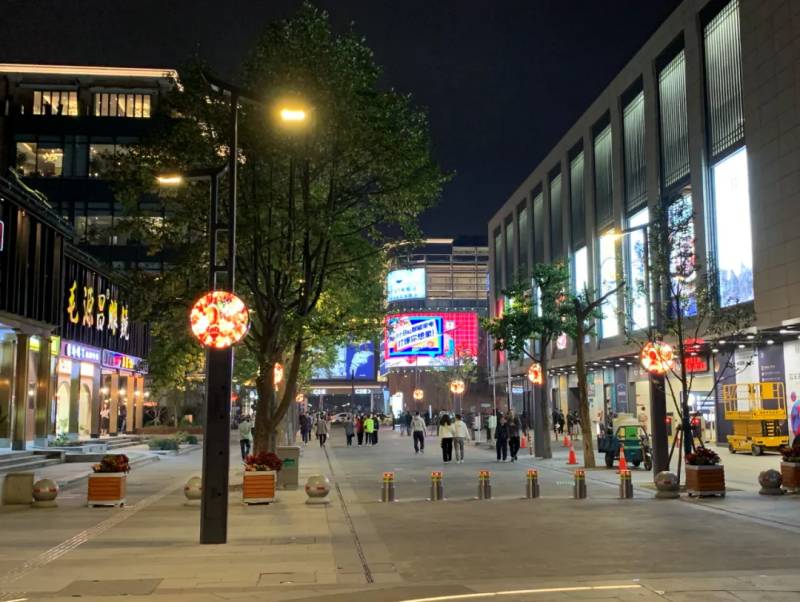 湖濱路智慧路（lù）燈實拍