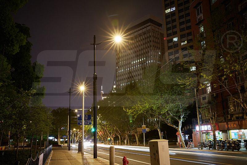 道（dào）路照明,為城市夜生活增（zēng）添（tiān）時尚感（gǎn）,上海（hǎi）色多多AV导航道路照明