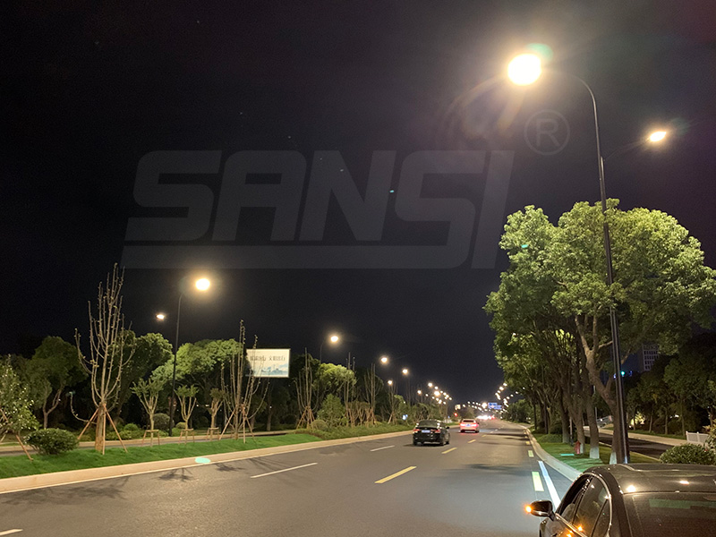LED路燈,道路照明,提升（shēng）夜間行車安全