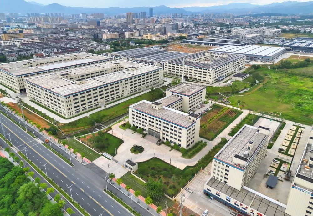 浙江省,副省長,柯吉欣,行考察調研,色多多AV导航浙（zhè）江浦（pǔ）江（jiāng）生產基地
