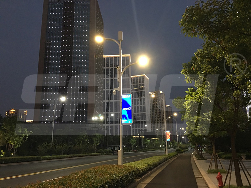道路安全,再提升,智能（néng）調光,路燈（dēng）,覆蓋,主幹道