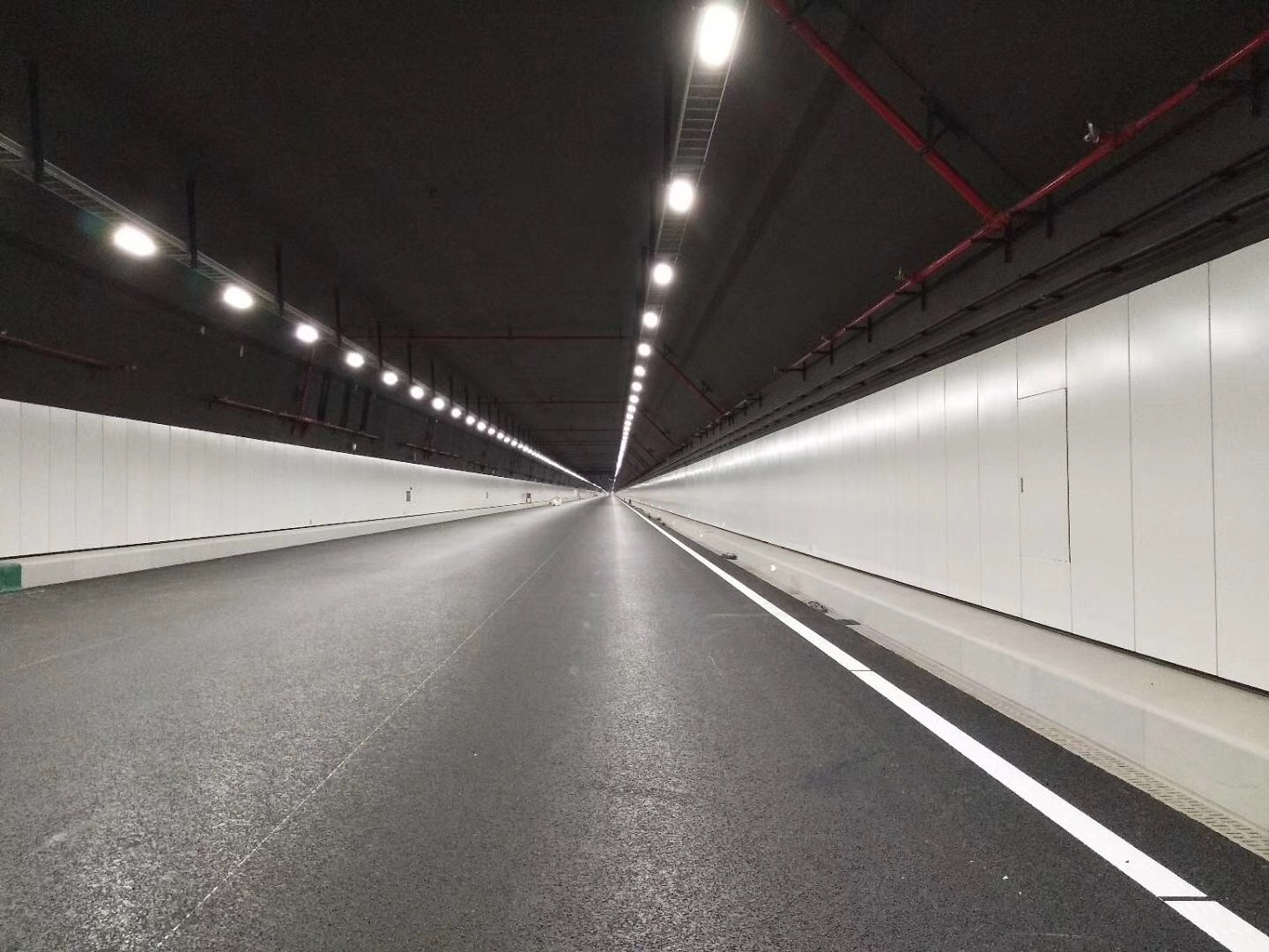 港珠澳（ào）大橋,色多多AV导航,LED照明