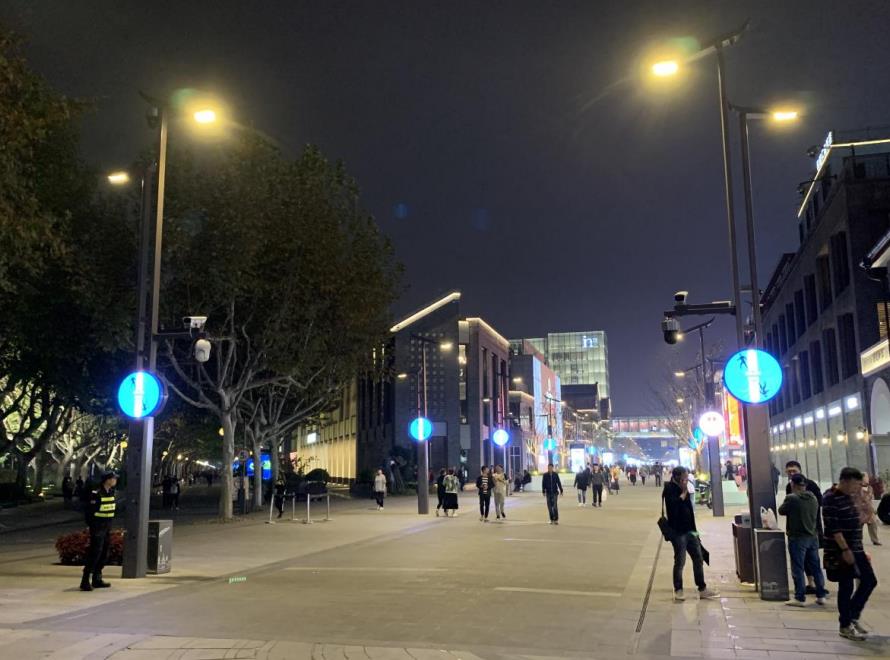 智慧路燈,點亮城市管（guǎn）理,LED路燈,智能燈杆